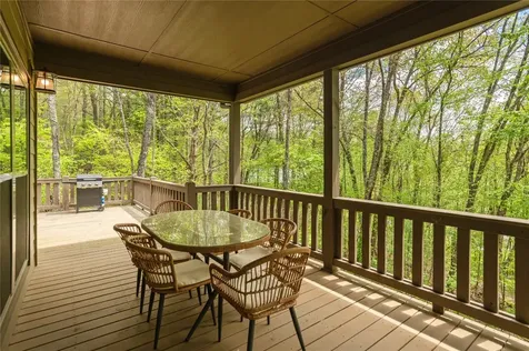 44 No End Circle Cullowhee NC 28723