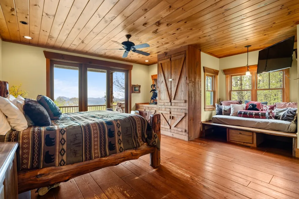 465 Falcon Ridge Road Sapphire NC 28774