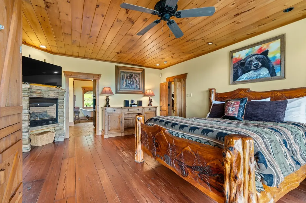 465 Falcon Ridge Road Sapphire NC 28774