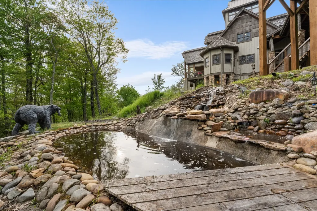 465 Falcon Ridge Road Sapphire NC 28774