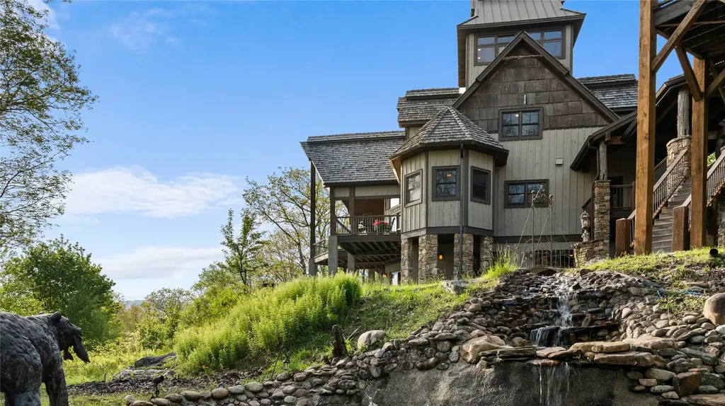 465 Falcon Ridge Road Sapphire NC 28774