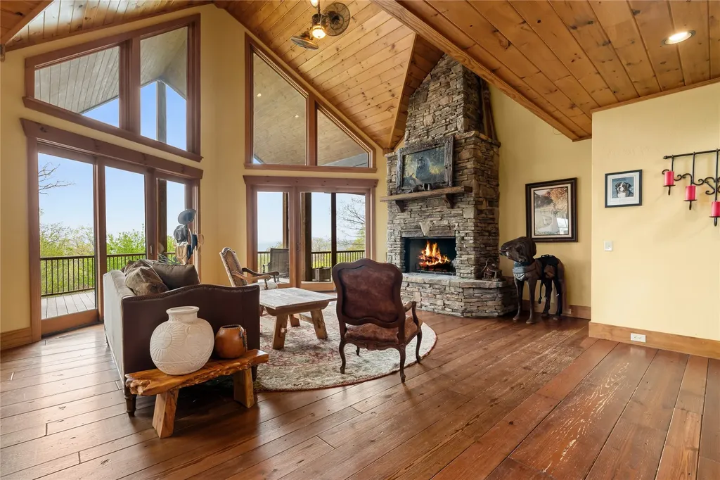 465 Falcon Ridge Road Sapphire NC 28774