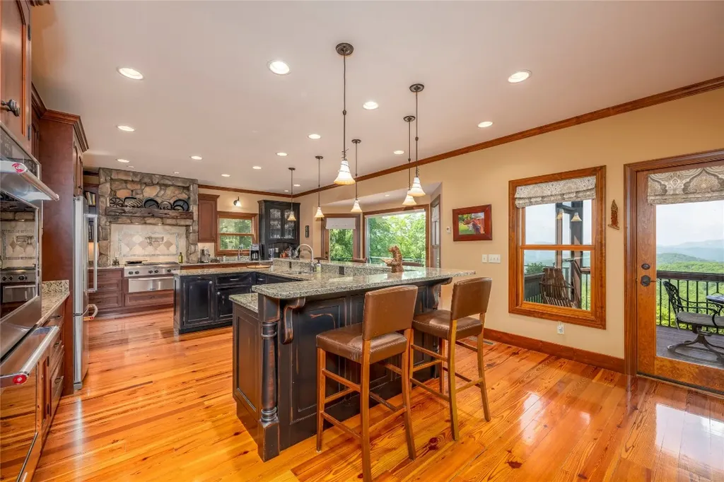 550 Silly Ridge Road Scaly Mountain NC 28775