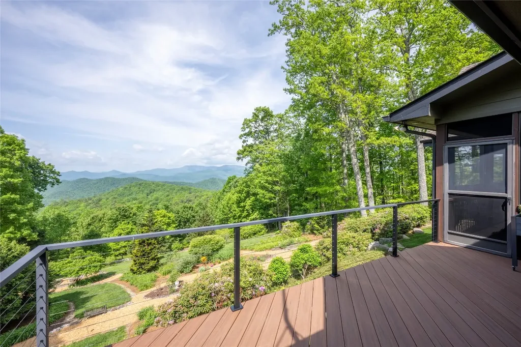 550 Silly Ridge Road Scaly Mountain NC 28775