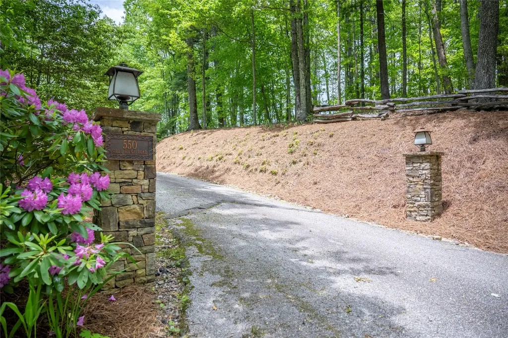 550 Silly Ridge Road Scaly Mountain NC 28775