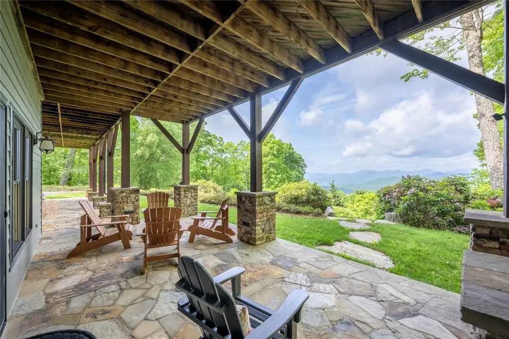 550 Silly Ridge Road Scaly Mountain NC 28775