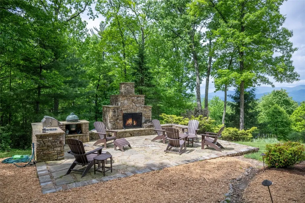 550 Silly Ridge Road Scaly Mountain NC 28775