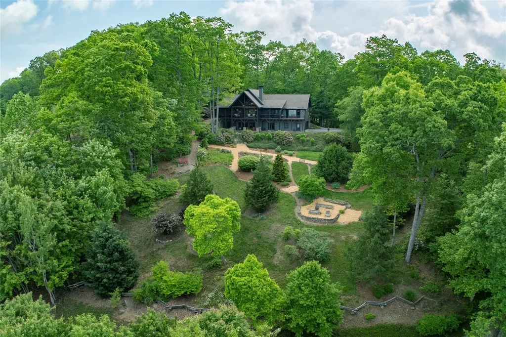 550 Silly Ridge Road Scaly Mountain NC 28775