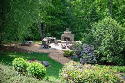 550 Silly Ridge Road Scaly Mountain NC 28775