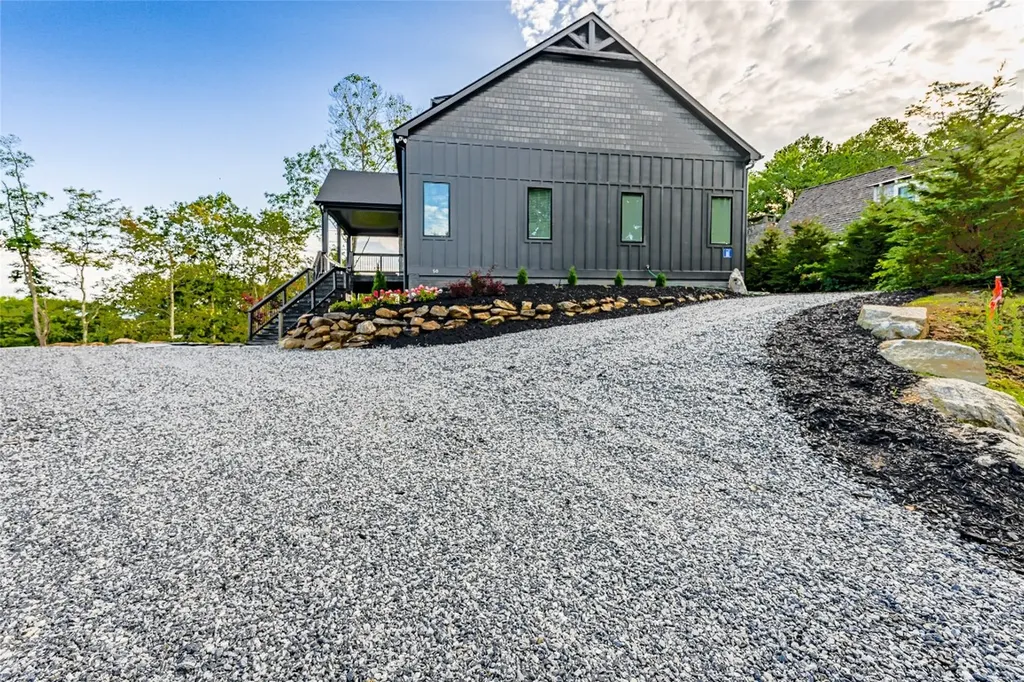 50 Milkweed Trail Glenville NC 28736