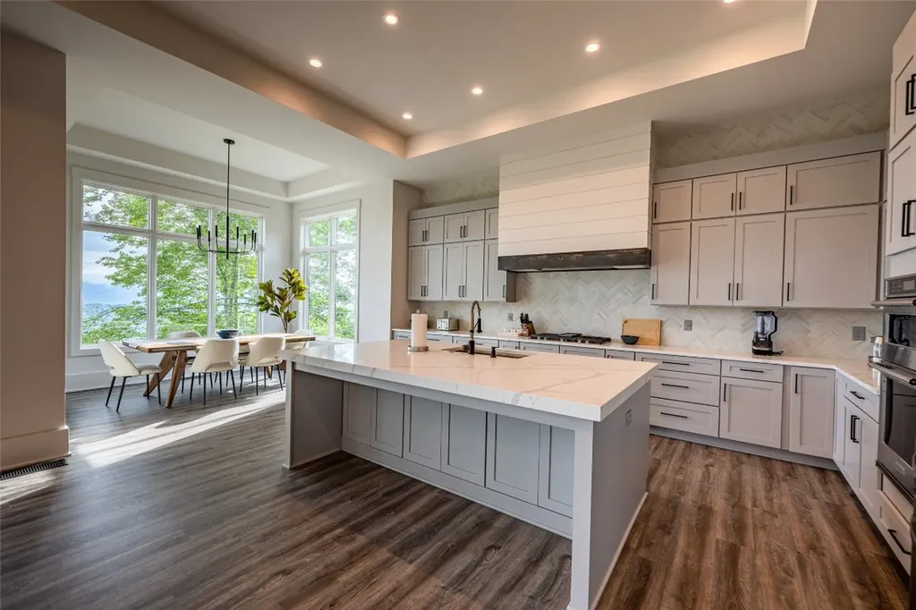 50 Milkweed Trail Glenville NC 28736