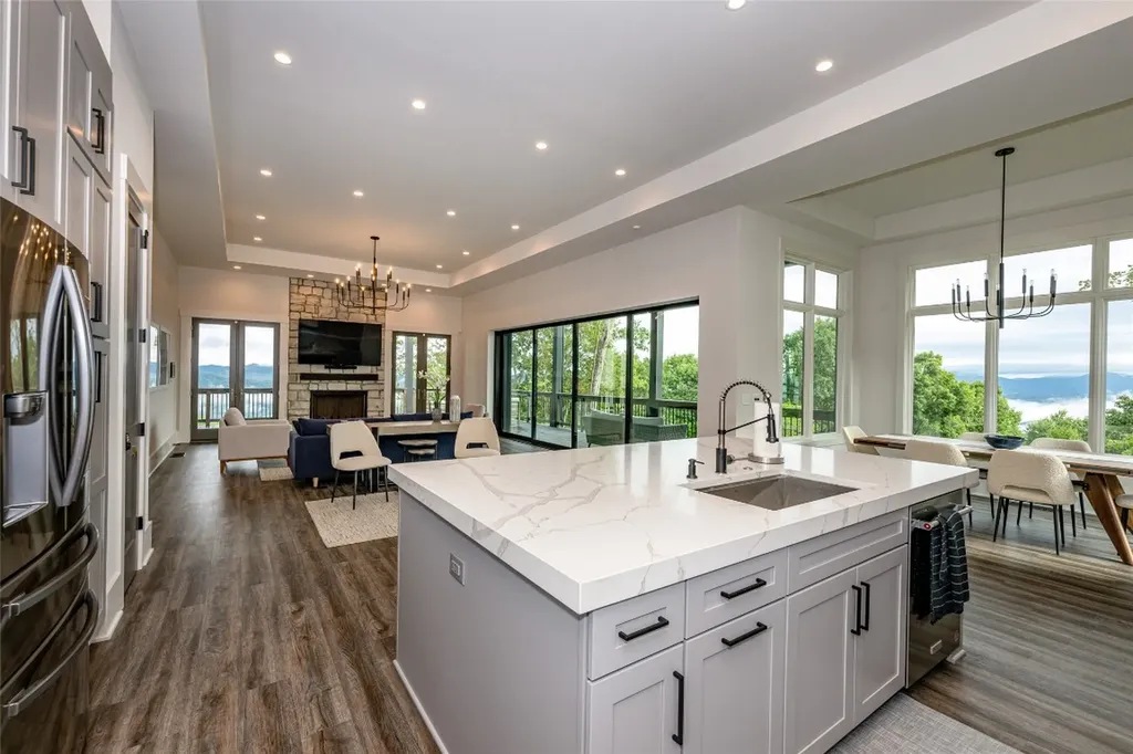 50 Milkweed Trail Glenville NC 28736