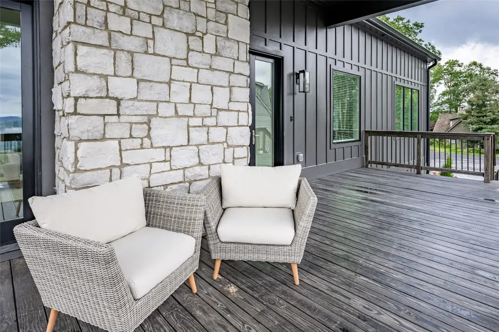 50 Milkweed Trail Glenville NC 28736