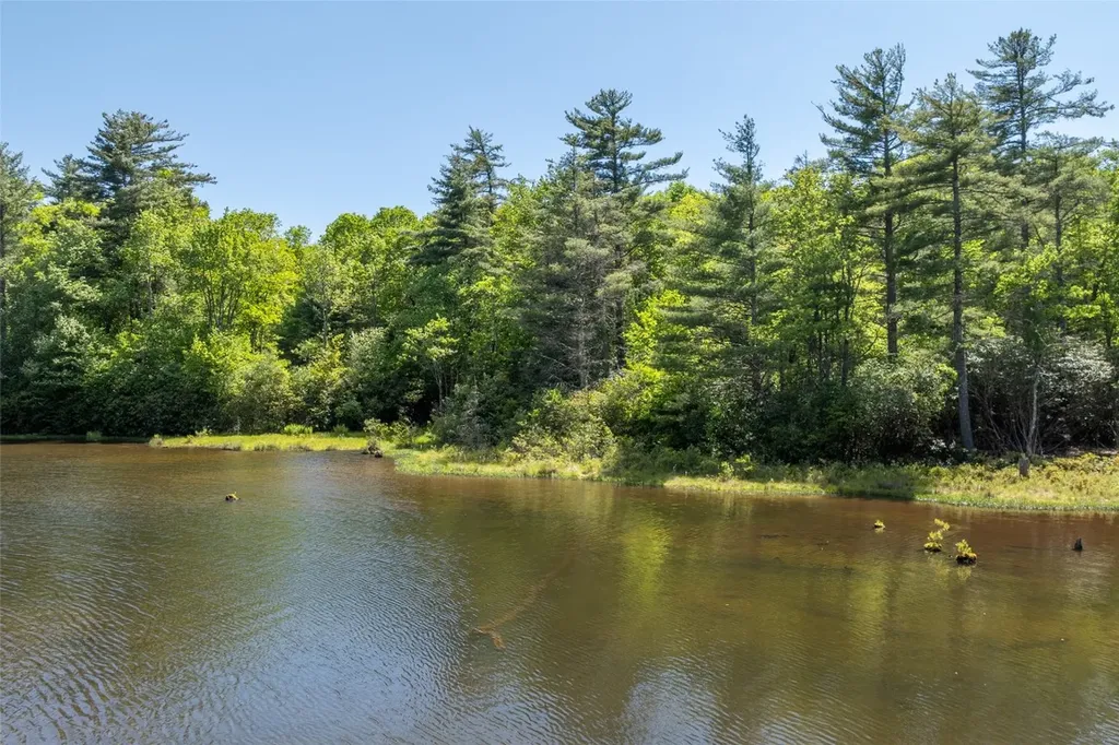 W5 Watersound Trail Glenville NC 28736