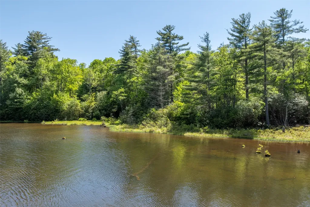 W5 Watersound Trail Glenville NC 28736