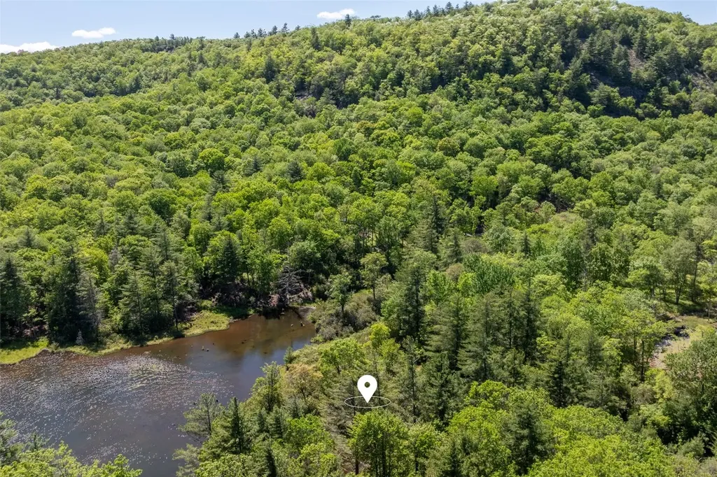 W5 Watersound Trail Glenville NC 28736