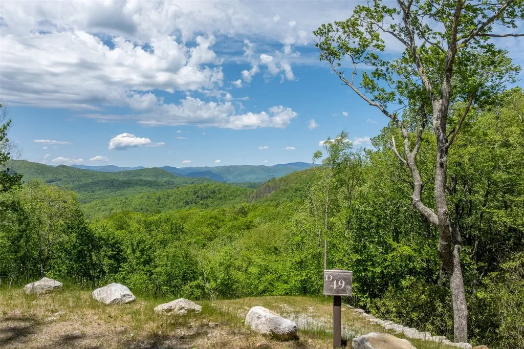 D49 Springwater Road Glenville NC 28736