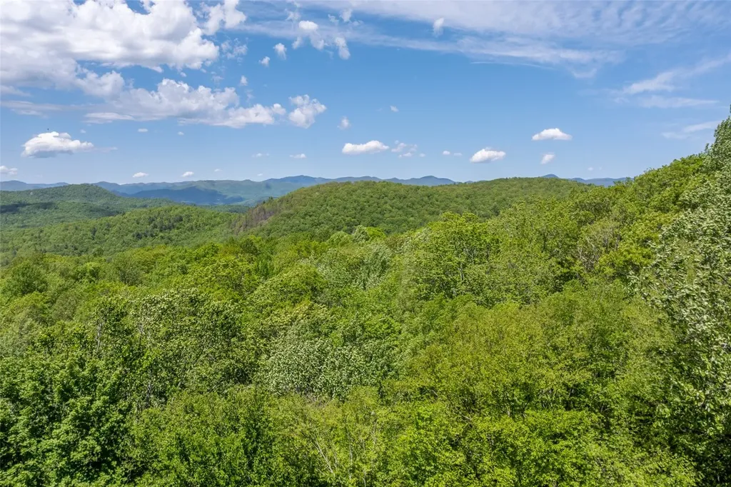 D49 Springwater Road Glenville NC 28736