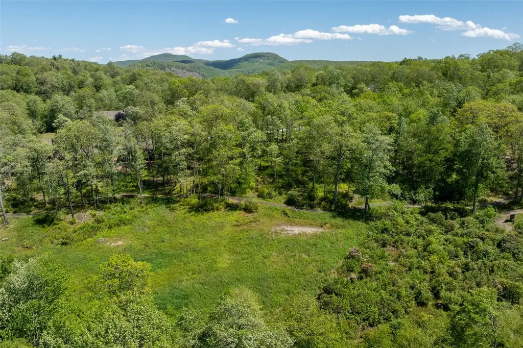 N20 Outpost Trail Glenville NC 28736