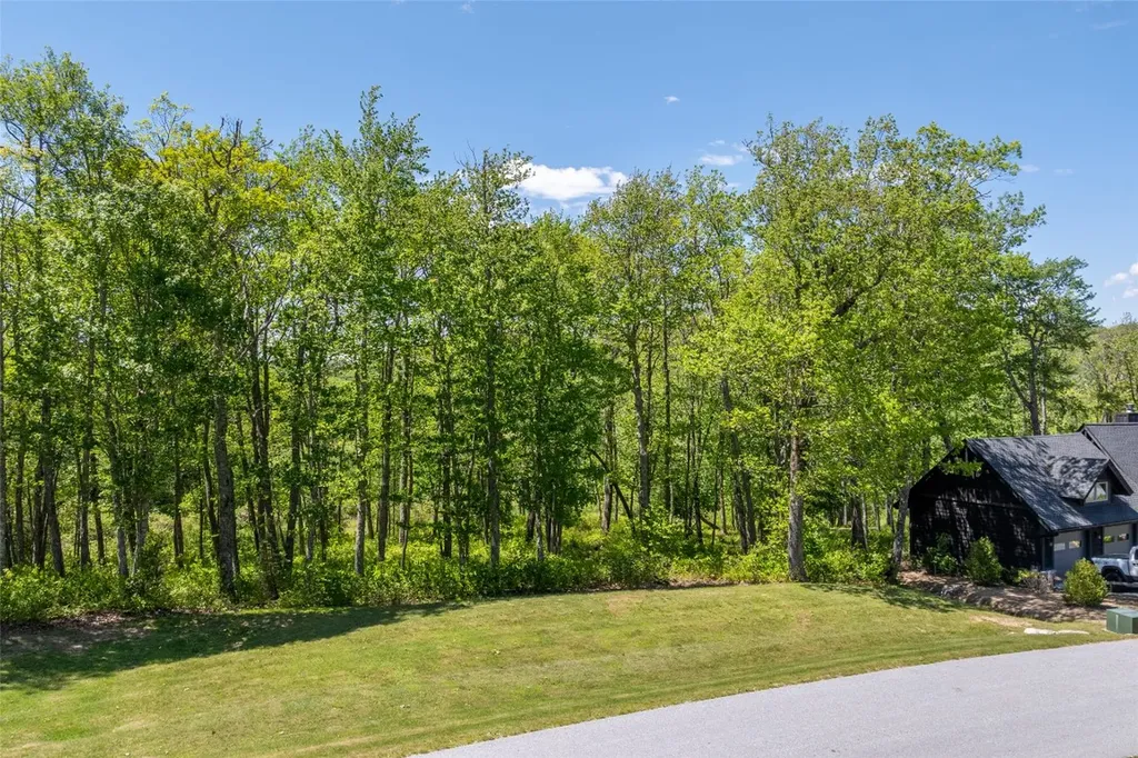 N20 Outpost Trail Glenville NC 28736