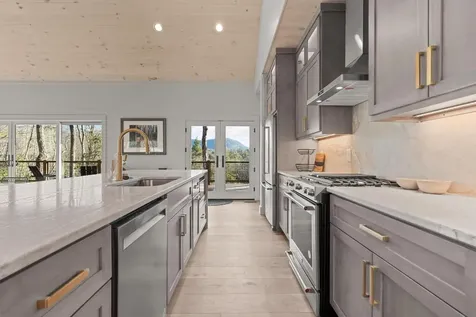 531 Hedden Lane Highlands NC 28741