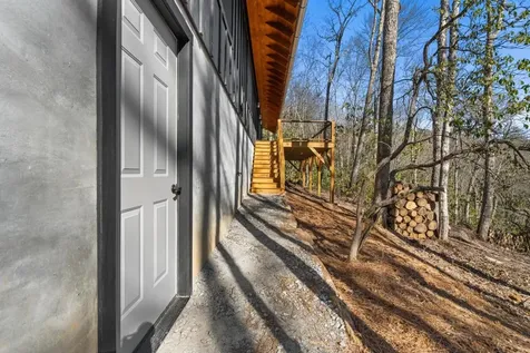 531 Hedden Lane Highlands NC 28741