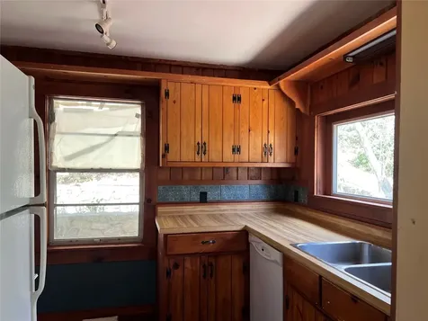 101 Brooks Highlands NC 28741