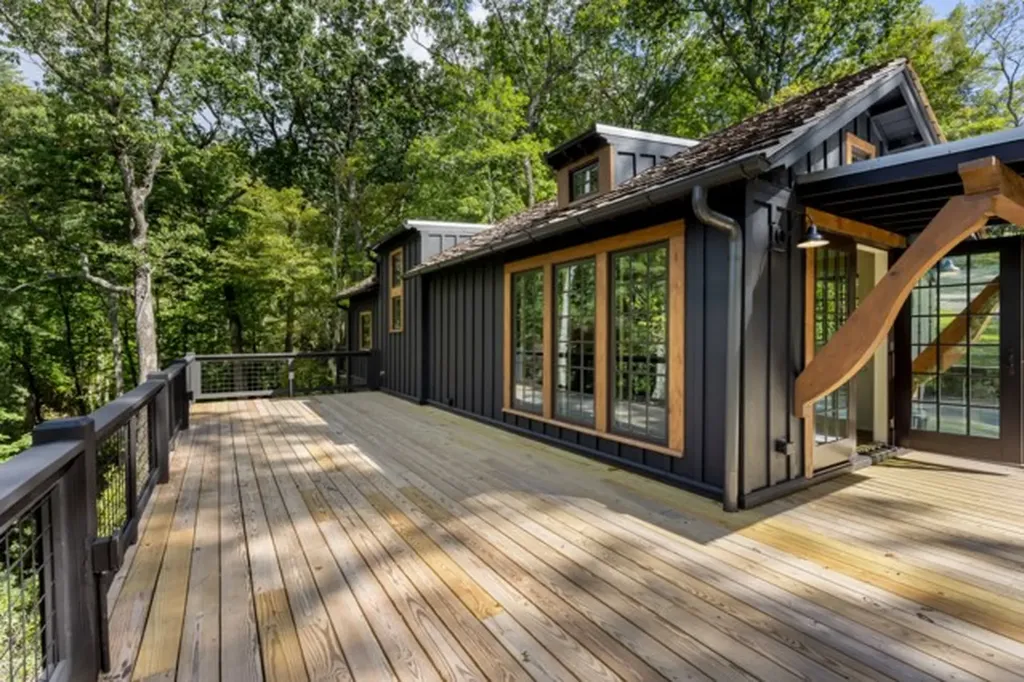 261 Rock Face Trail Highlands NC 28741