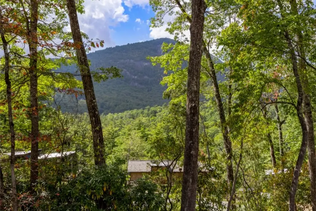 261 Rock Face Trail Highlands NC 28741