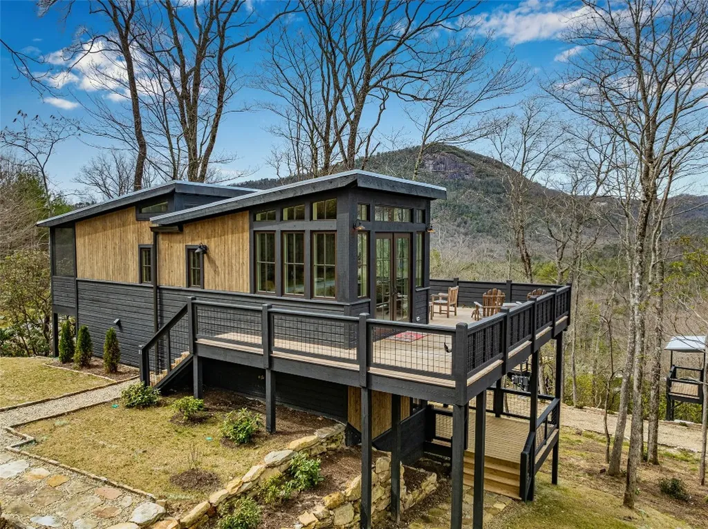 111 Moonstone Loop Highlands NC 28741