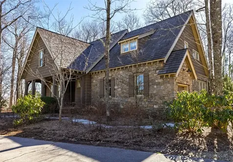 32 Bowline Court Cashiers NC 28717