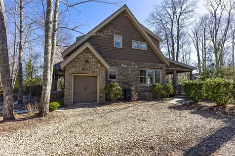 32 Bowline Court Cashiers NC 28717