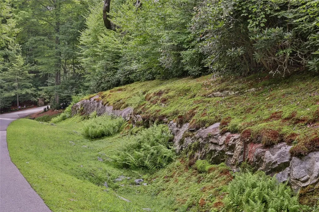 364 Cross Creek Trail Cullowhee NC 28723