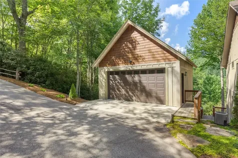 1034 E Rochester Drive Cashiers NC 28717