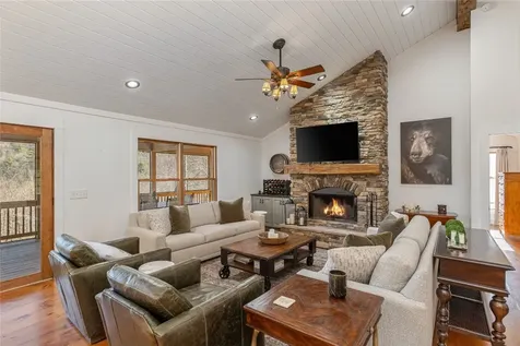 1034 E Rochester Drive Cashiers NC 28717