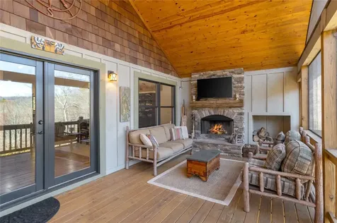 1034 E Rochester Drive Cashiers NC 28717