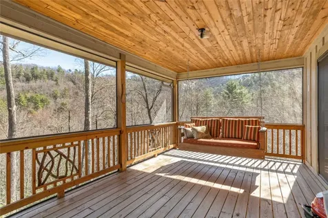 1034 E Rochester Drive Cashiers NC 28717