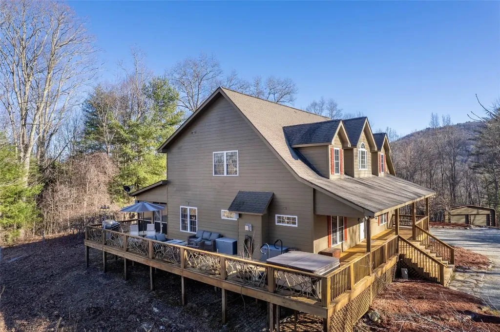 222 Notta Road Cullowhee NC 28723