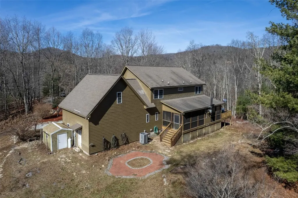 222 Notta Road Cullowhee NC 28723