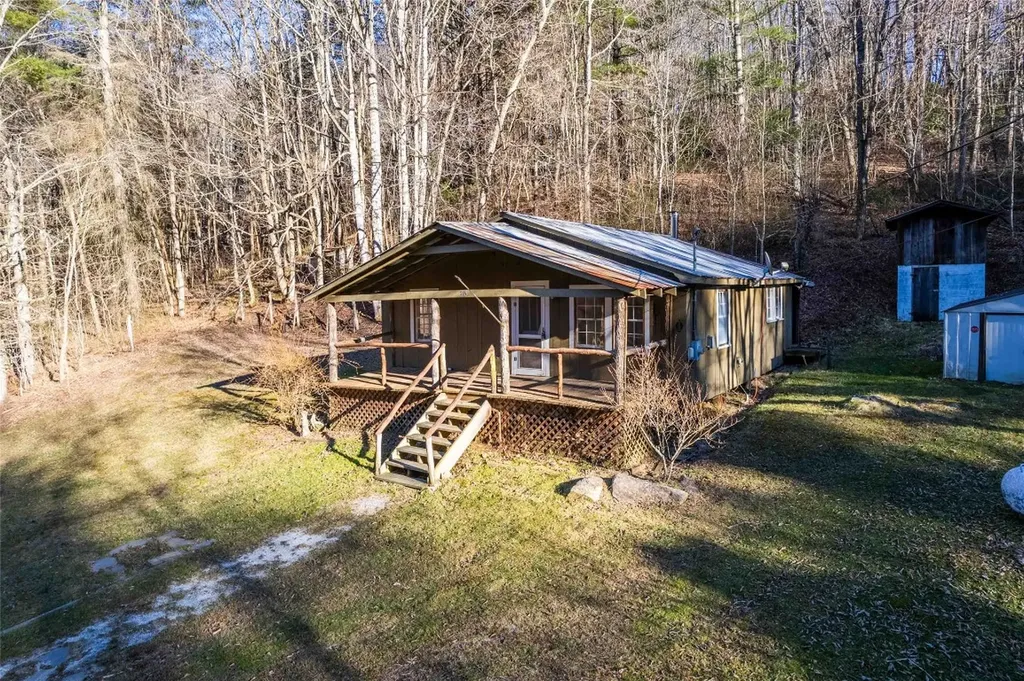 222 Notta Road Cullowhee NC 28723
