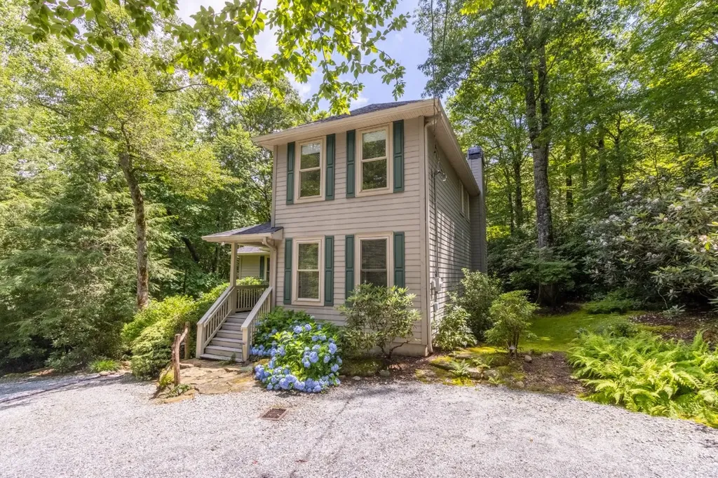 9 Lucas Lane Highlands NC 28741