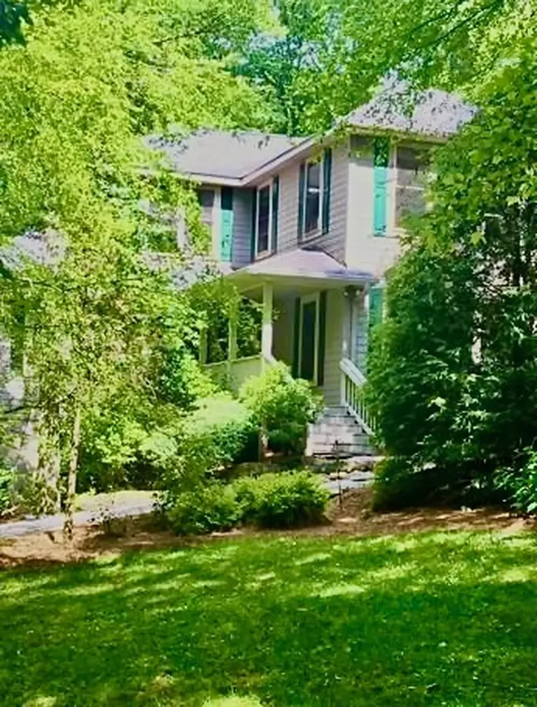 9 Lucas Lane Highlands NC 28741