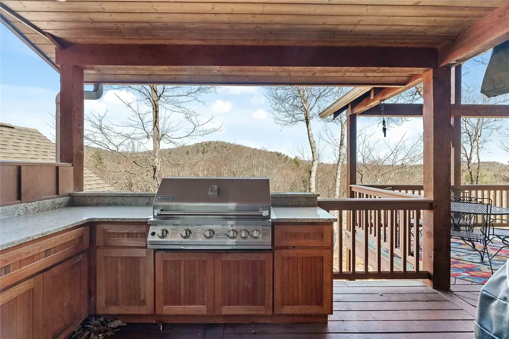 159 Highlands Point Highlands NC 28741