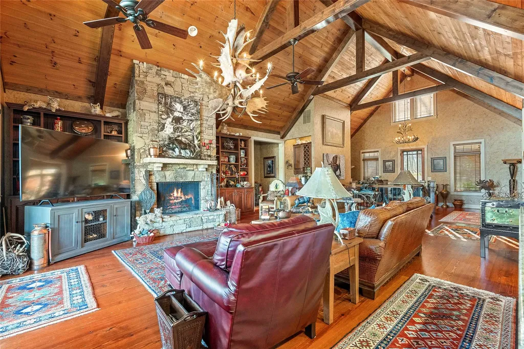 159 Highlands Point Highlands NC 28741