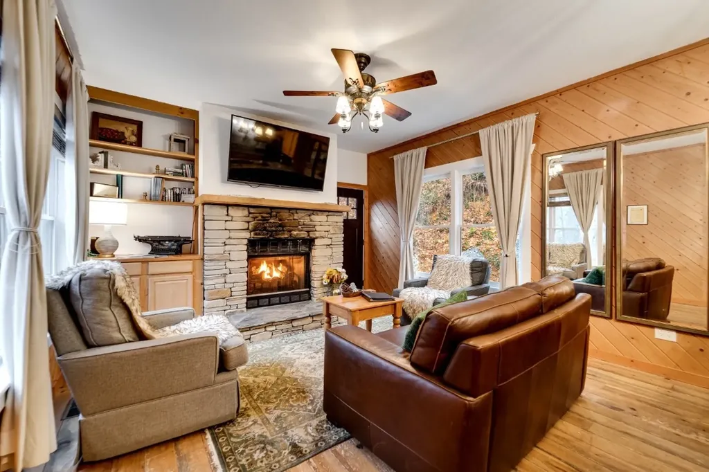 1571 Franklin Road Highlands NC 28741