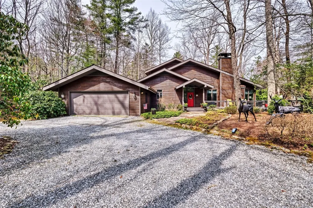 9 Old Prestwick Drive Sapphire NC 28774