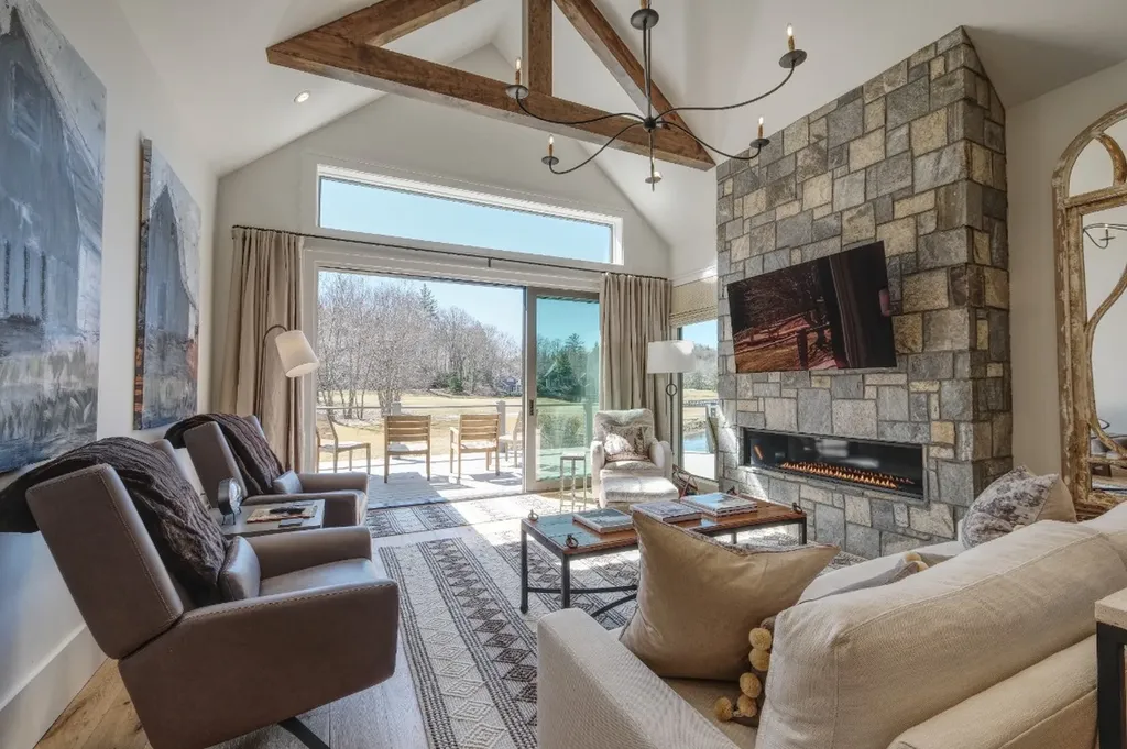 448 Lake Villas Way Highlands NC 28741