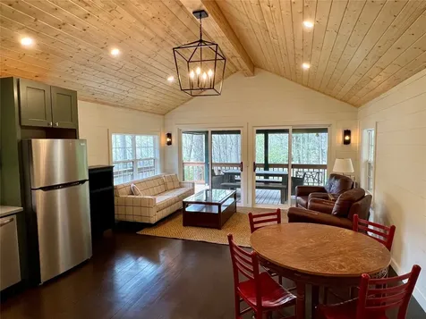 402 N Norton Road Cashiers NC 28717