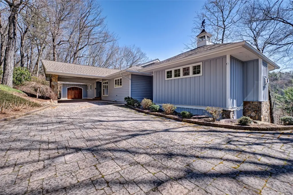 1194 Claire Lane Highlands NC 28741