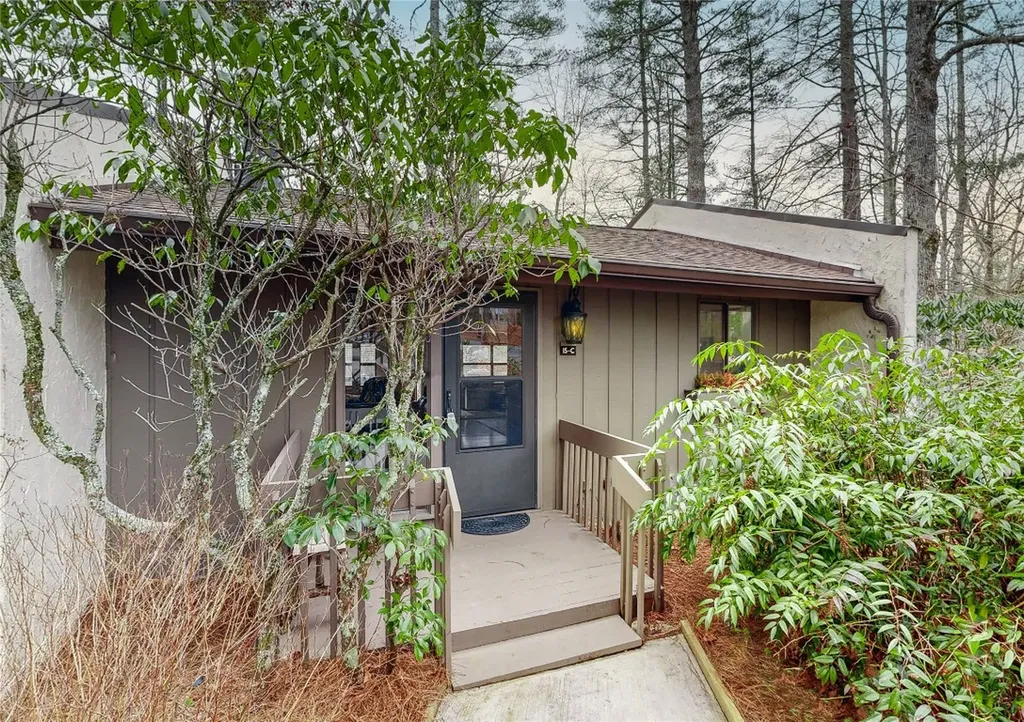 117 Holly Ridge Sapphire NC 28774